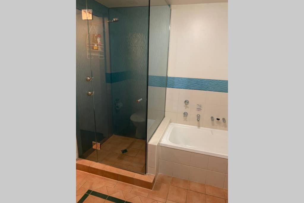 Crown Towers - Private Apartment โกลด์โคสต์ ภายนอก รูปภาพ