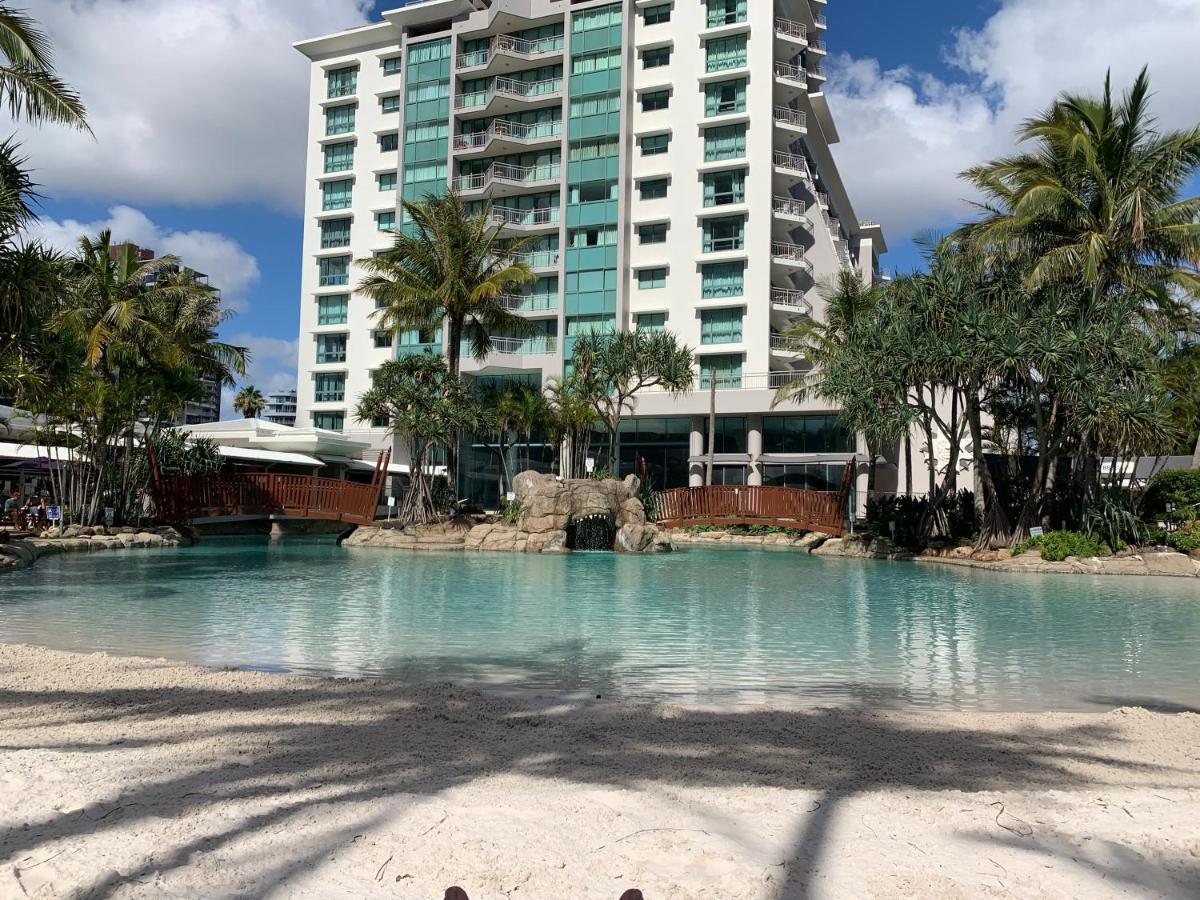 Crown Towers - Private Apartment โกลด์โคสต์ ภายนอก รูปภาพ